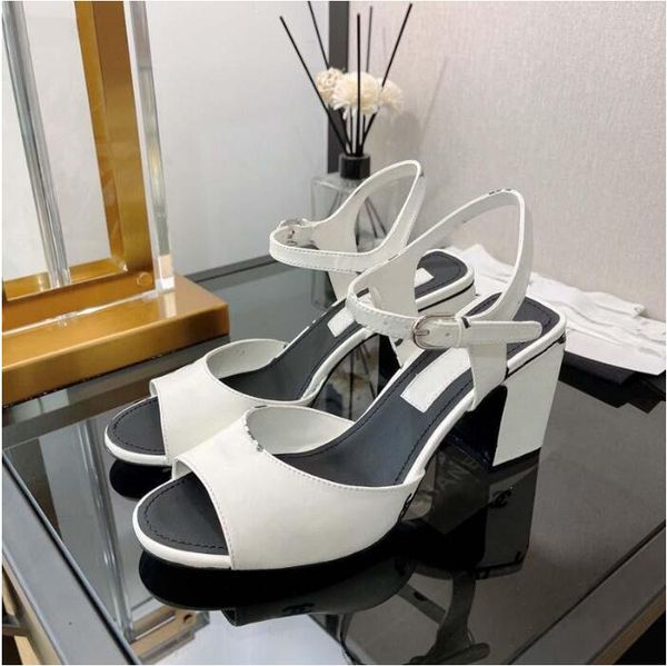 2023 dress shoes ladies designer high heels summer thick sole sandals slippers flat leather hemp rope strap braided sandals with box, Black
2023 dress shoes ladies designer high heels summer thick sole sandals slippers flat leather hemp rope strap braided sandals with box, Black