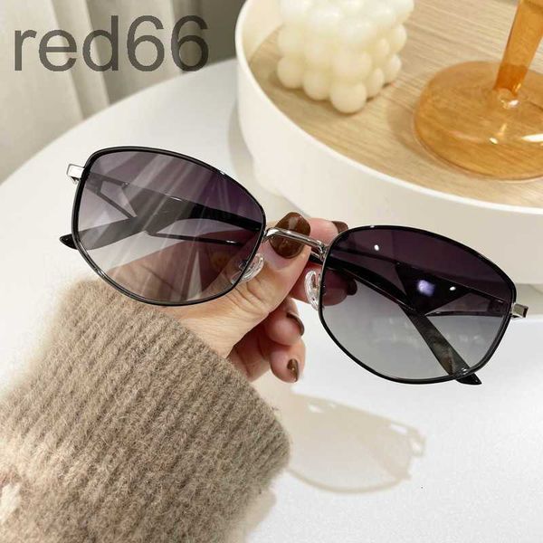 sunglasses designer 2023 new small frame sunglasses men's gradient color personality women yd22 hv4w, White;black
sunglasses designer 2023 new small frame sunglasses men's gradient color personality women yd22 hv4w, White;black