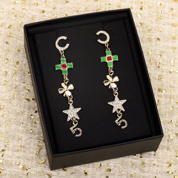 2023 luxury quality charm drop earring with star shape and number green red color design have box stamp pendant necklace ps7758a, Golden
2023 luxury quality charm drop earring with star shape and number green red color design have box stamp pendant necklace ps7758a, Golden