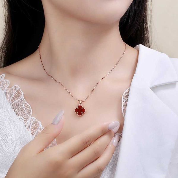 van clover necklace designer pendant chain lucky sterling silver 18k gold ladies necklace ins small design girlfriend gift
van clover necklace designer pendant chain lucky sterling silver 18k gold ladies necklace ins small design girlfriend gift