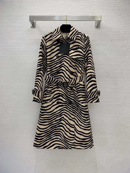 women designer trench coats pattern printing double-breasted lapel waistband shows thin long-sleeved medium-length trench coat logo brand de, Tan;black
women designer trench coats pattern printing double-breasted lapel waistband shows thin long-sleeved medium-length trench coat logo brand de, Tan;black
