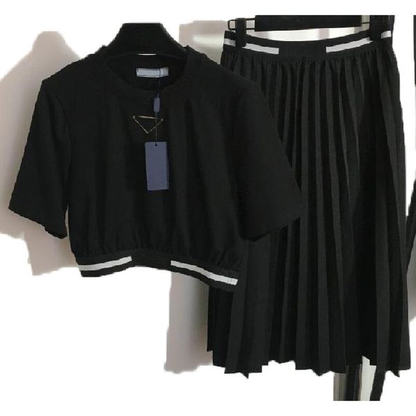 fashion women two piece dress t-shirt dress set triangle letter hip short sleeve round neck set style pleated dress casua women fashion summ, White
fashion women two piece dress t-shirt dress set triangle letter hip short sleeve round neck set style pleated dress casua women fashion summ, White