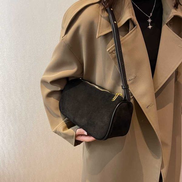 shoulder bags small scrub leather zipper crossbody for women solid color bucket bag handbags trends winter new in 230322
shoulder bags small scrub leather zipper crossbody for women solid color bucket bag handbags trends winter new in 230322