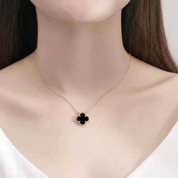 2023 clover necklace four leaf clover pendant chain grass necklace gold colorless collar chain simple fashion trend gift, Silver
2023 clover necklace four leaf clover pendant chain grass necklace gold colorless collar chain simple fashion trend gift, Silver