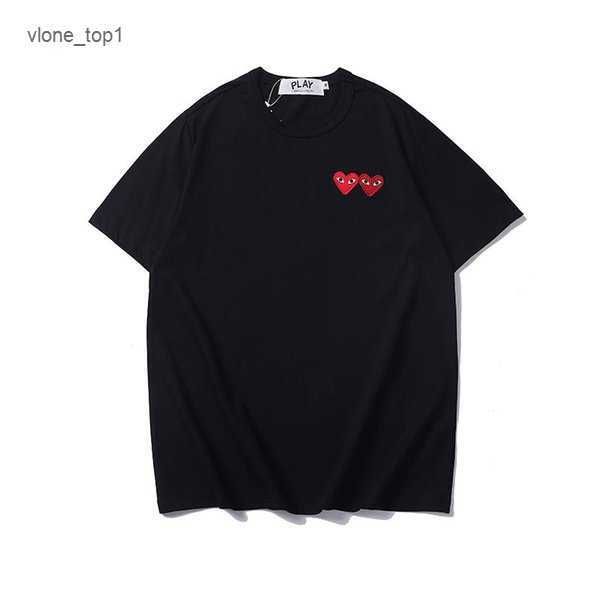 2023 fashion mens plays shir cdg designer red hear shir commes casual women shirs badge high quanliy tshirs coon embroidery shor sleeve 4 q4, White;black
2023 fashion mens plays shir cdg designer red hear shir commes casual women shirs badge high quanliy tshirs coon embroidery shor sleeve 4 q4, White;black