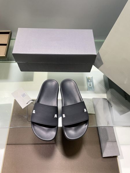 slippers sandals slippers designer men's summer beach sandals classic women's slippers sizes 35-46 with packaging, Black
slippers sandals slippers designer men's summer beach sandals classic women's slippers sizes 35-46 with packaging, Black