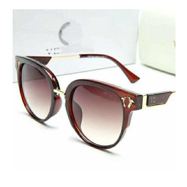 brand luxury versage designer sunglasses trendy women's sunglasses sunscreen polarized uv proof glasses fashion gradient drive sunglass, White;black
brand luxury versage designer sunglasses trendy women's sunglasses sunscreen polarized uv proof glasses fashion gradient drive sunglass, White;black