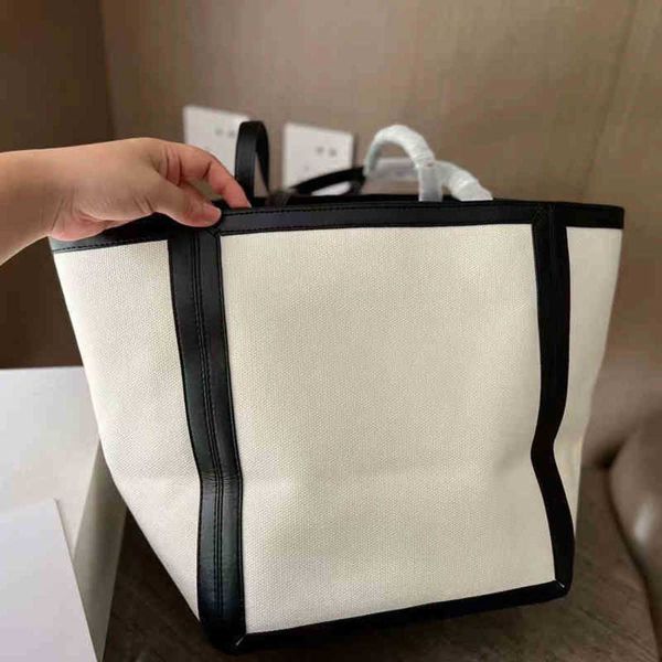 designer totes tote bags women handbag shoulder bags canvas leather stitching designer crossbody female shopping bags 220902
designer totes tote bags women handbag shoulder bags canvas leather stitching designer crossbody female shopping bags 220902