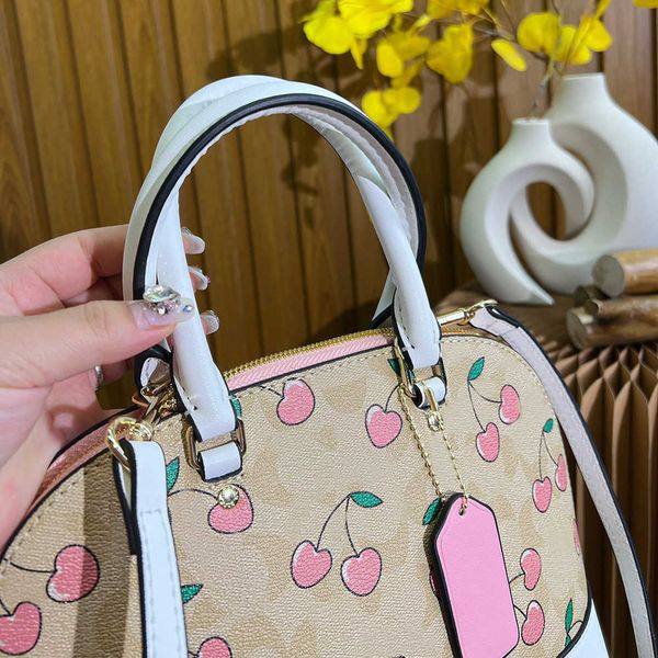 shoulder bag designer bag women crossbody shell bags purses beach handbag womens fashion elegant cherry work handbags 230207
shoulder bag designer bag women crossbody shell bags purses beach handbag womens fashion elegant cherry work handbags 230207