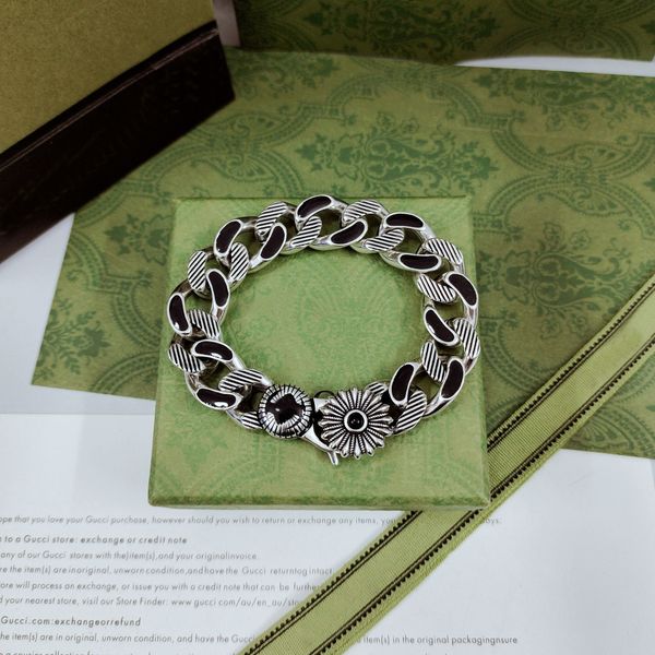 2023 luxury new men's bracelet designer stripe down enamel black color with pine black men's bracelet low-key fashion gift anniver, Golden;silver
2023 luxury new men's bracelet designer stripe down enamel black color with pine black men's bracelet low-key fashion gift anniver, Golden;silver