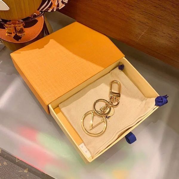 keychain letter v designer mens luxury gold four-leaf clover diamond car keyring womens buckle keychains handmade leather women bag ornament, Silver
keychain letter v designer mens luxury gold four-leaf clover diamond car keyring womens buckle keychains handmade leather women bag ornament, Silver