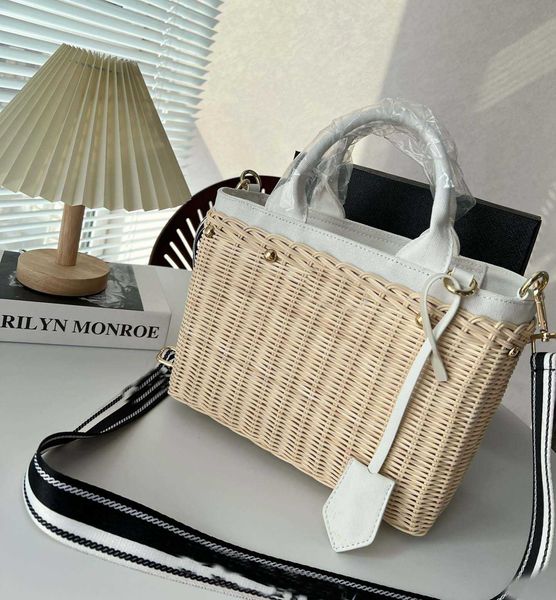 straw bag designer beach bag handbags shopping woven tote bags square suitable for holiday single messenger crossbody purses 230331
straw bag designer beach bag handbags shopping woven tote bags square suitable for holiday single messenger crossbody purses 230331