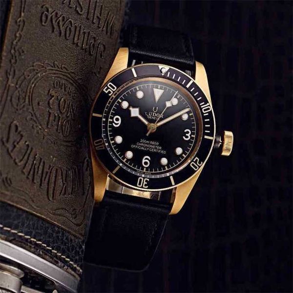 fashion tudors luxury designer watch men's watch small safflower vintage leather belt fully automatic mechanical luminous waterproof gt, Slivery;golden
fashion tudors luxury designer watch men's watch small safflower vintage leather belt fully automatic mechanical luminous waterproof gt, Slivery;golden