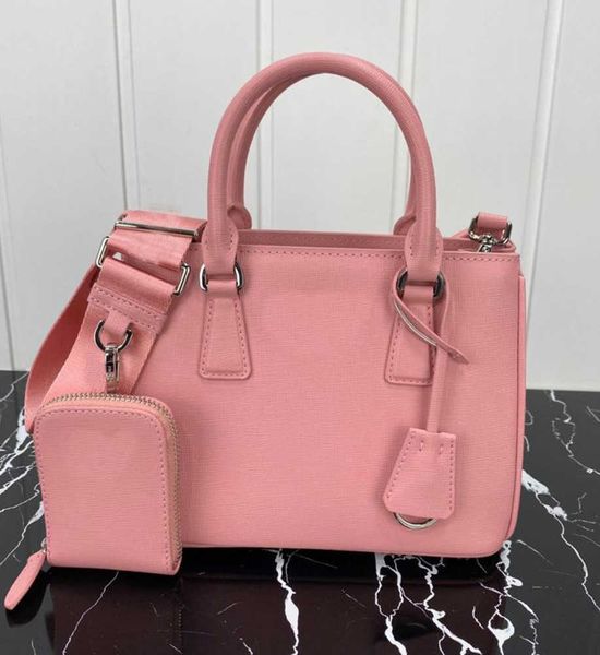 cosmetic bags cases designer handbag shoulder bags evening bag leather killer sack style design diagonal underarm designerbag tote bag
cosmetic bags cases designer handbag shoulder bags evening bag leather killer sack style design diagonal underarm designerbag tote bag