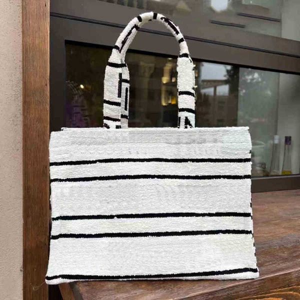 designer totes plush totes bag designer women alphabet-print lambskin tote shopping handbag autumn winter shoulder bag high capacity 220902
designer totes plush totes bag designer women alphabet-print lambskin tote shopping handbag autumn winter shoulder bag high capacity 220902