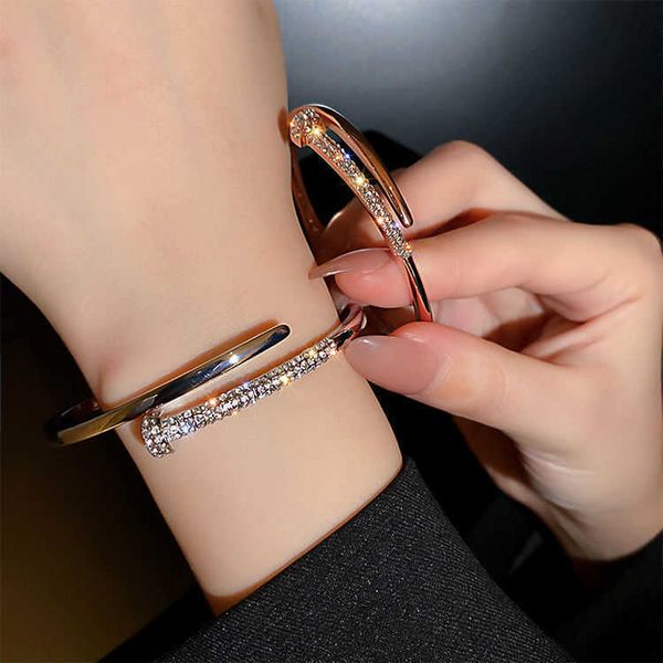 designer bracelet carti bangle jewelry feeling diamond inlaid ins niche design opening adjustable new female 0g7l, Black
designer bracelet carti bangle jewelry feeling diamond inlaid ins niche design opening adjustable new female 0g7l, Black