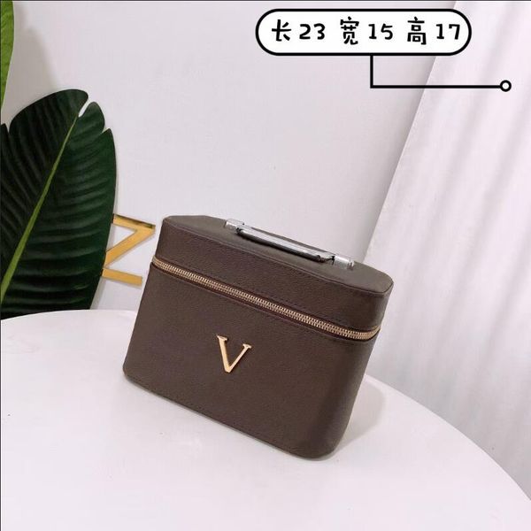 designers makeup bag women high qulity old flower make up pouch fashion luxurys cosmetic handbags jewelry storage box bags
designers makeup bag women high qulity old flower make up pouch fashion luxurys cosmetic handbags jewelry storage box bags