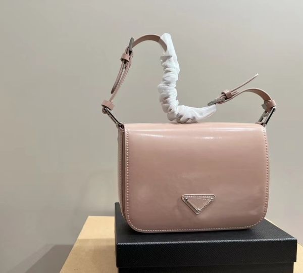 designer bag classic trend fashion bag temperament paired with commuting fashion one shoulder bag
designer bag classic trend fashion bag temperament paired with commuting fashion one shoulder bag