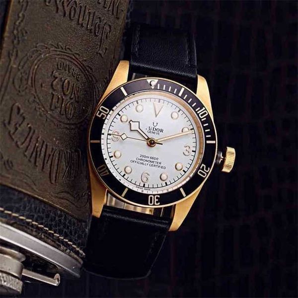 fashion tudors luxury designer watch men's watch small safflower vintage leather belt fully automatic mechanical luminous waterproof gt, Slivery;golden
fashion tudors luxury designer watch men's watch small safflower vintage leather belt fully automatic mechanical luminous waterproof gt, Slivery;golden