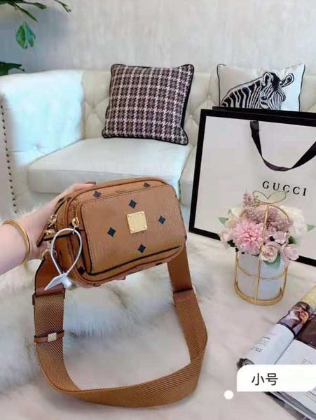 cosmetic bags cases new designer design women's camera bag classic series letter combination printing single shoulder bag can be slante
cosmetic bags cases new designer design women's camera bag classic series letter combination printing single shoulder bag can be slante