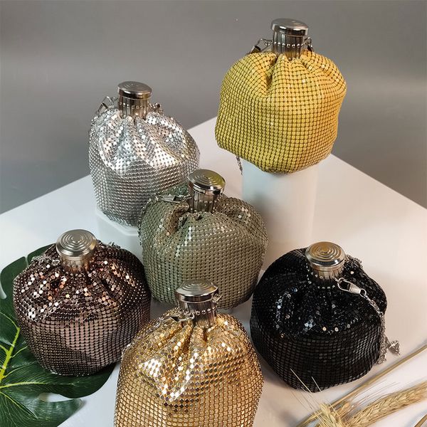 handbags vintage sequins bucket bag aluminum sheet bounce bags water bottle plush mini plush wine bottle bag girl style change oblique cross, Black
handbags vintage sequins bucket bag aluminum sheet bounce bags water bottle plush mini plush wine bottle bag girl style change oblique cross, Black