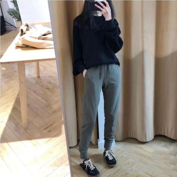 lulu women's naked feel fabric yoga workout sport joggers pants women waist drawstring fiess running sweat trousers with two side424
lulu women's naked feel fabric yoga workout sport joggers pants women waist drawstring fiess running sweat trousers with two side424