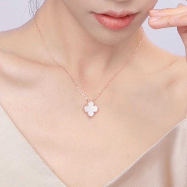 van clover necklace designer four leaf clover pendant womens sterling silver collar chain pendant light luxury small sweater gift for girlfr
van clover necklace designer four leaf clover pendant womens sterling silver collar chain pendant light luxury small sweater gift for girlfr