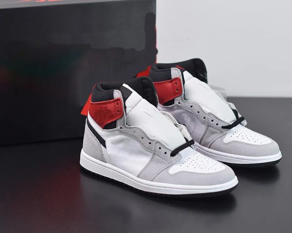 designer basketball shoes 1s light smoke grey mens womens red white greys sports sneakers 1 high og patent bred with socks sneakers quality
designer basketball shoes 1s light smoke grey mens womens red white greys sports sneakers 1 high og patent bred with socks sneakers quality