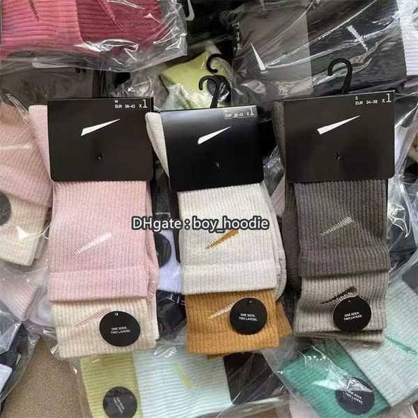 mens socks wholesale sell all-match classic black white women men breathable cotton mixing football basketball sports ankle sock
mens socks wholesale sell all-match classic black white women men breathable cotton mixing football basketball sports ankle sock