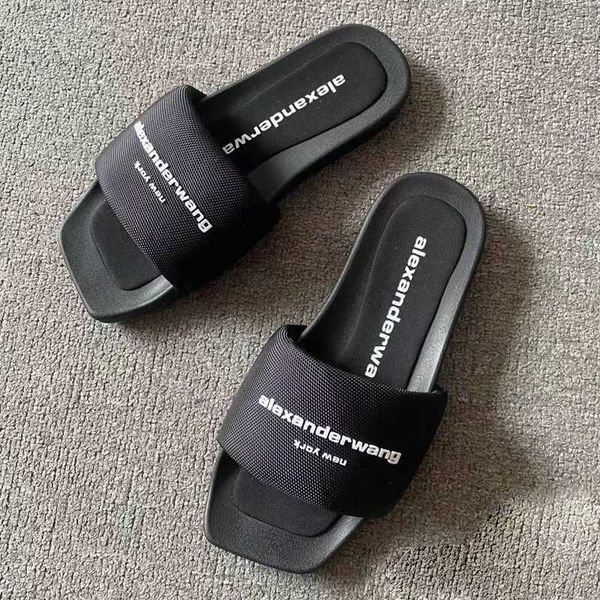 bottom dawang flat slippers women's aw same style outwear slippers new spring/summer 2022 versatile fashion beach slippers, Black
bottom dawang flat slippers women's aw same style outwear slippers new spring/summer 2022 versatile fashion beach slippers, Black
