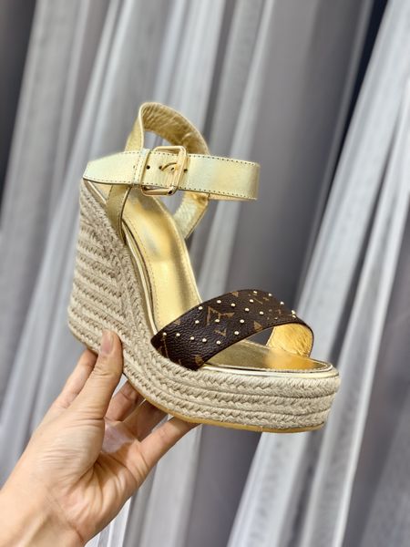 women's sandal luxury famous designer sandals slippers fashion summer girls sandal beach women's sandal slippers herringbone slipp, Black
women's sandal luxury famous designer sandals slippers fashion summer girls sandal beach women's sandal slippers herringbone slipp, Black