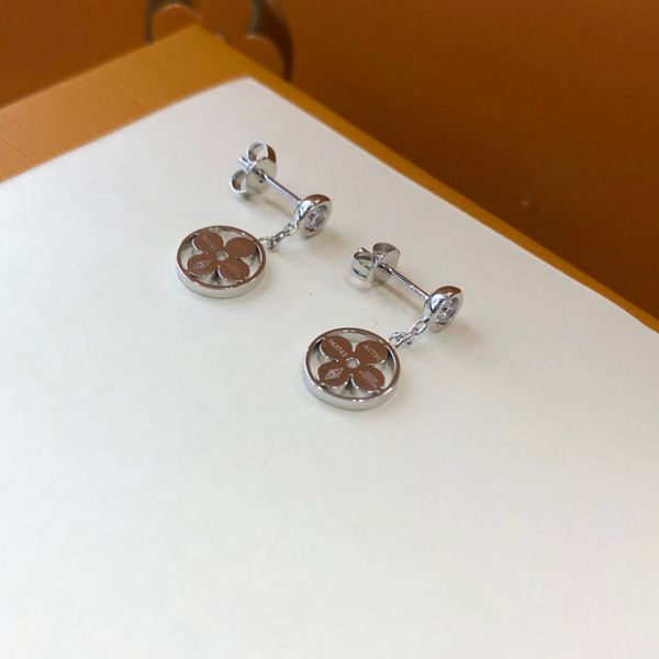 925 silver plated earrings luxury designer stud brand couple earrings for woman wedding birthday party gifts colorproof, Golden;silver
925 silver plated earrings luxury designer stud brand couple earrings for woman wedding birthday party gifts colorproof, Golden;silver