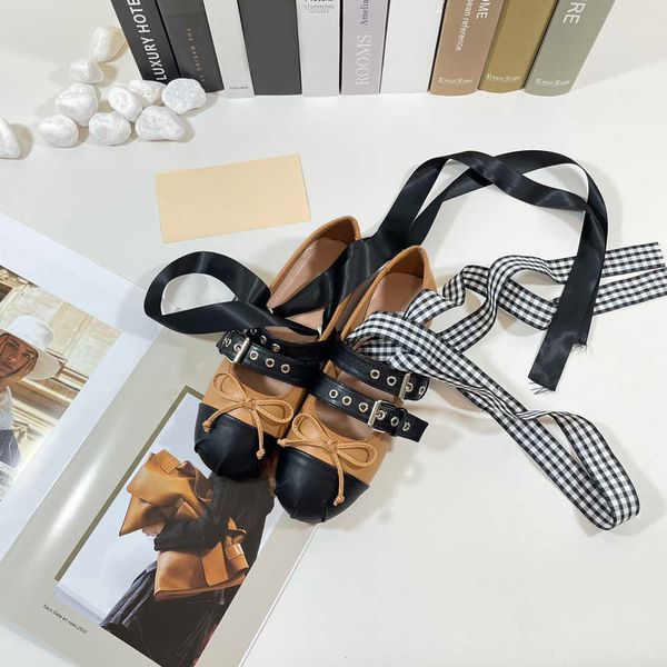 ballet miu shoes women's flats ballerina designer brand bow cap toe mary jane 2 straps buckle retro elastic band black and white pink g
ballet miu shoes women's flats ballerina designer brand bow cap toe mary jane 2 straps buckle retro elastic band black and white pink g