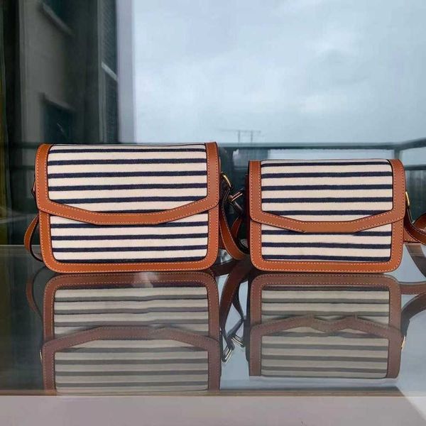 luxury shoulder bags square handbag women vintage strip box messenger handbags tofu bun leather crossbody bags lady crossbody purse 220804/0
luxury shoulder bags square handbag women vintage strip box messenger handbags tofu bun leather crossbody bags lady crossbody purse 220804/0