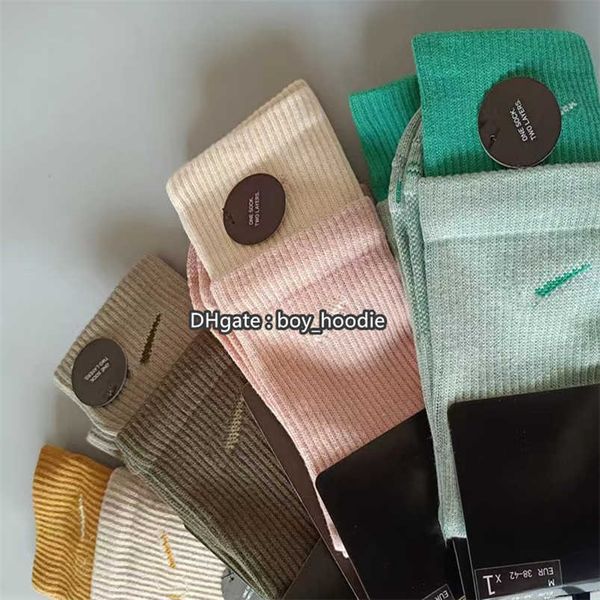 mens socks fashion women and men socking letter breathable cotton wholesale calzino jogging basketball football sports sock embroidery class, Black
mens socks fashion women and men socking letter breathable cotton wholesale calzino jogging basketball football sports sock embroidery class, Black