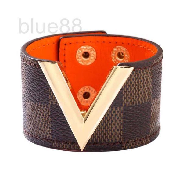 pendant necklaces designer fashion personality wide leather bracelet street style metal big donkey chessboard checker versatile pu handwear, Silver
pendant necklaces designer fashion personality wide leather bracelet street style metal big donkey chessboard checker versatile pu handwear, Silver