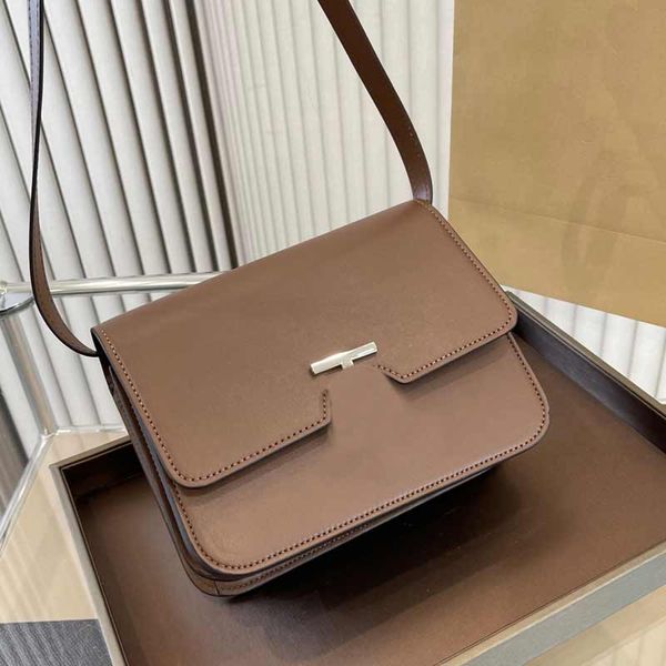 flap crossbody bag women shoulder messenger bags genuine leather fashion letters letter lock plain handbags purse lady clutch wallets
flap crossbody bag women shoulder messenger bags genuine leather fashion letters letter lock plain handbags purse lady clutch wallets