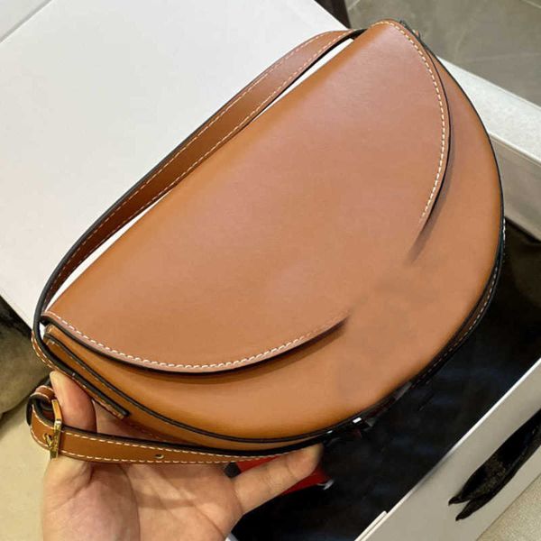 shoulder bags semicircle on the saddle one his portable leather flip small lady handbag luxury handba wallets 220928
shoulder bags semicircle on the saddle one his portable leather flip small lady handbag luxury handba wallets 220928