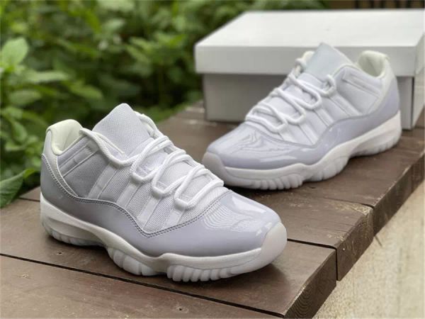 designer shoes 11 pure violet basketball shoe 11 low wmns true carbon white/pure violet-white fashion outdoor sports sneaker
designer shoes 11 pure violet basketball shoe 11 low wmns true carbon white/pure violet-white fashion outdoor sports sneaker