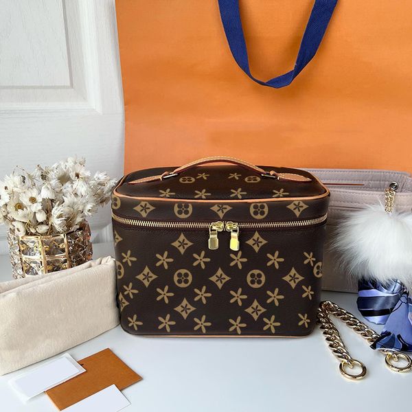 bb m41178 nice 3 size vanity handbag makeup bag women purse luxury designer classic brown flower evening clutch bags mans leather fashion to
bb m41178 nice 3 size vanity handbag makeup bag women purse luxury designer classic brown flower evening clutch bags mans leather fashion to