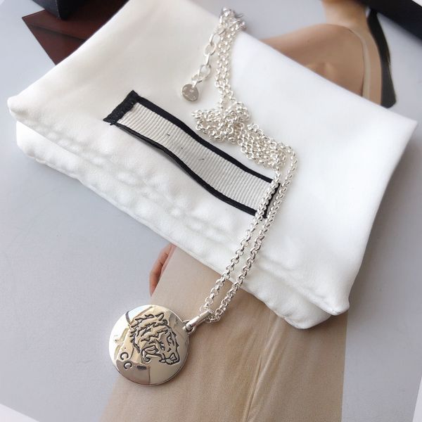 woman cuff designer pearl necklace fashion double g wedding luxury crystal necklace jewelry women men gift ggity precious metal hip hop neck, Silver
woman cuff designer pearl necklace fashion double g wedding luxury crystal necklace jewelry women men gift ggity precious metal hip hop neck, Silver