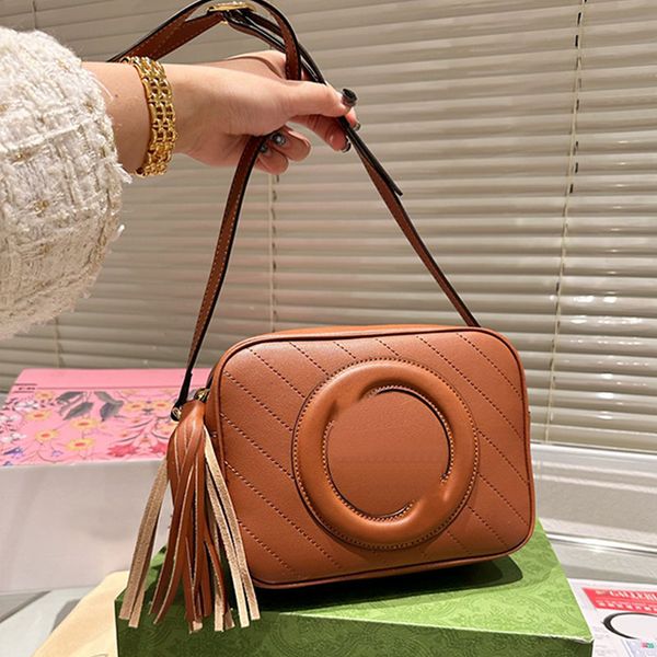 messenger crossbody bags camera bag axillary shoulder bags flap handbag purse interlocking letter quilted circular design women phone purses
messenger crossbody bags camera bag axillary shoulder bags flap handbag purse interlocking letter quilted circular design women phone purses