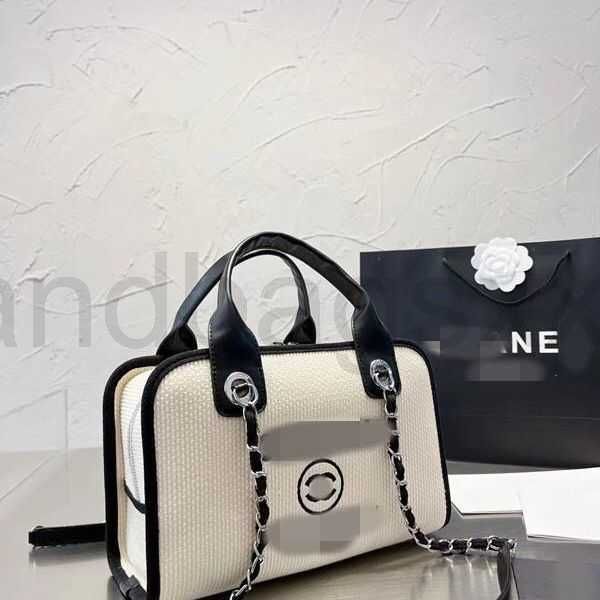 autumn and winter new xiaoxiangjia handheld pillow bag high beauty single shoulder crossbody star fashion versatile style
autumn and winter new xiaoxiangjia handheld pillow bag high beauty single shoulder crossbody star fashion versatile style