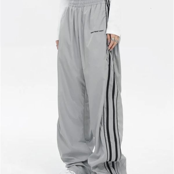 women s pants s y2k women streetwear techwear cargo korean harajuku parachute track men tech sweatpants wide leg joggers trousers clothes l2, Black;white
women s pants s y2k women streetwear techwear cargo korean harajuku parachute track men tech sweatpants wide leg joggers trousers clothes l2, Black;white