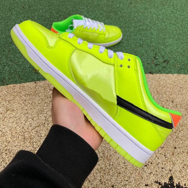 shoes running authentic skate low glow in the dark sports designer outdoor skateboarding trainers sneakers fj4610-702 size 36-45
shoes running authentic skate low glow in the dark sports designer outdoor skateboarding trainers sneakers fj4610-702 size 36-45