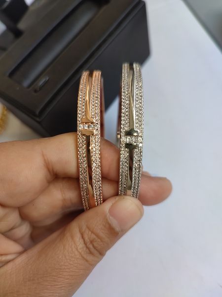 silver torque designer solid gold tennis bangle luxury bracelet drilling brand fashion diamond jewelry for men women party wedding everyday, Golden;silver
silver torque designer solid gold tennis bangle luxury bracelet drilling brand fashion diamond jewelry for men women party wedding everyday, Golden;silver