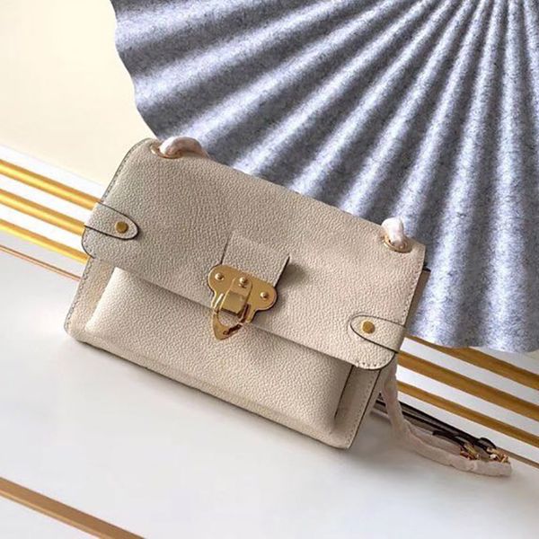 counter quality designer crossbody bag luxury chain bag genuine leather flap bags 20.5cm high imitation shoulder bag with box zl023
counter quality designer crossbody bag luxury chain bag genuine leather flap bags 20.5cm high imitation shoulder bag with box zl023