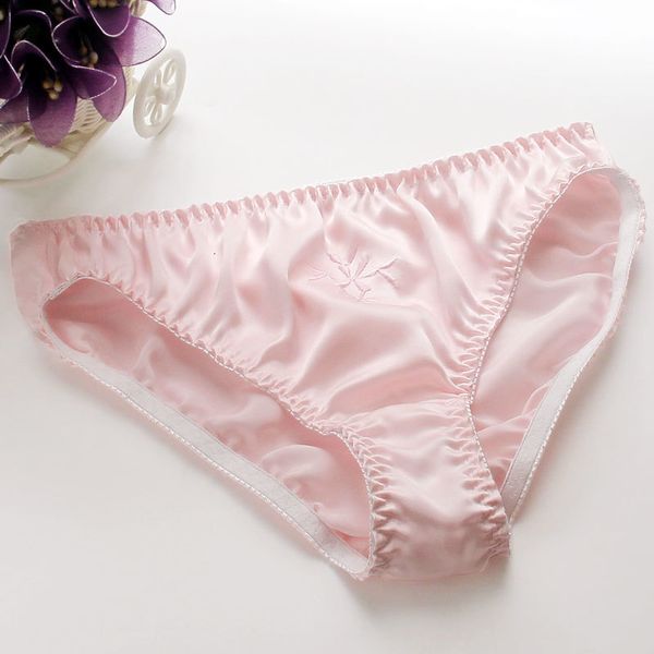 women's panties 6pcs/batch baoyou oversized middle-aged and elderly mother father mm medium waist women's silk underwear 230331, Black;pink
women's panties 6pcs/batch baoyou oversized middle-aged and elderly mother father mm medium waist women's silk underwear 230331, Black;pink