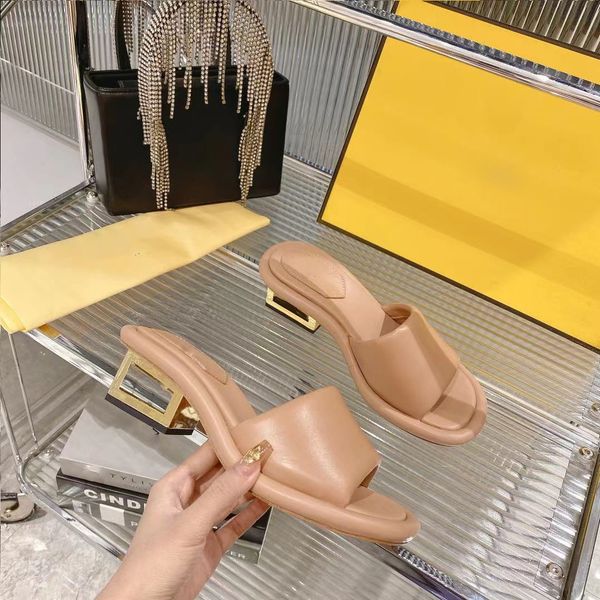 luxurys baguette leather designer sandal sandals fendyity women slides square metal heels slipper sculptural med heel summer shoe lpis
luxurys baguette leather designer sandal sandals fendyity women slides square metal heels slipper sculptural med heel summer shoe lpis