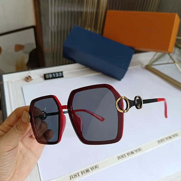 hollow out large frame slim face artifact gradient round sunglasses driving traveling posing taking ps sunglasses, White;black
hollow out large frame slim face artifact gradient round sunglasses driving traveling posing taking ps sunglasses, White;black